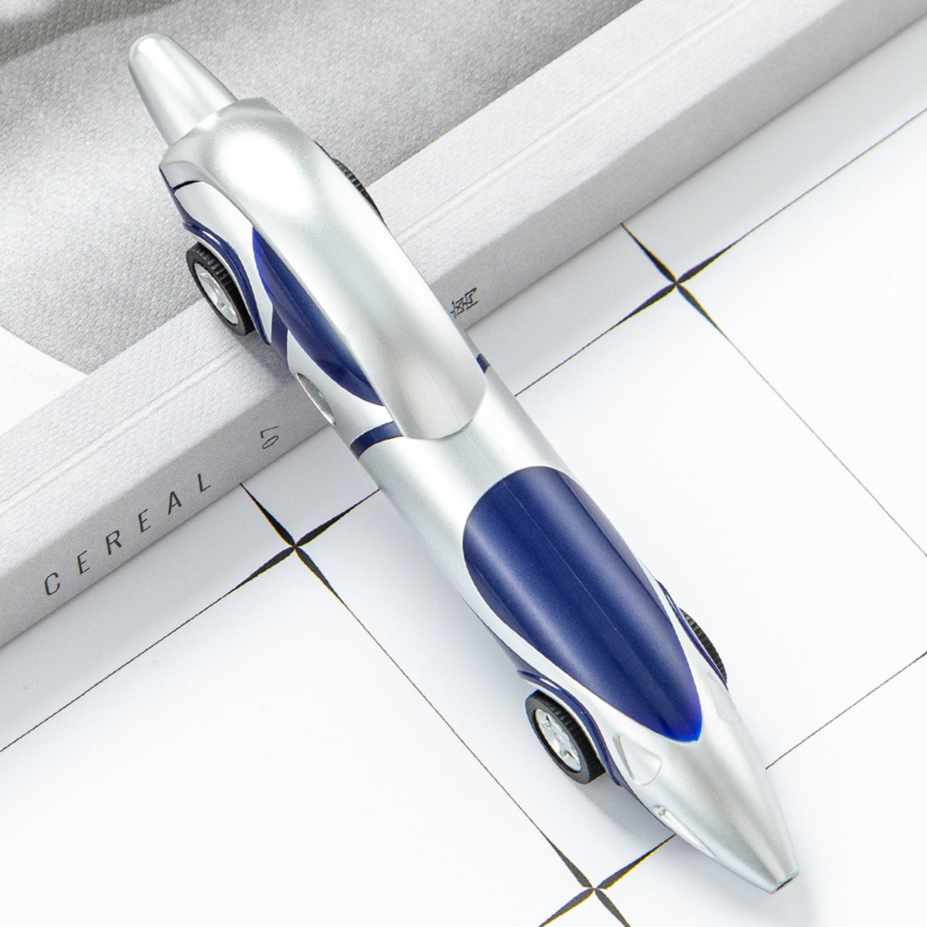 Venta al por mayor Bolígrafo De Plástico De Coche De Dibujos Animados